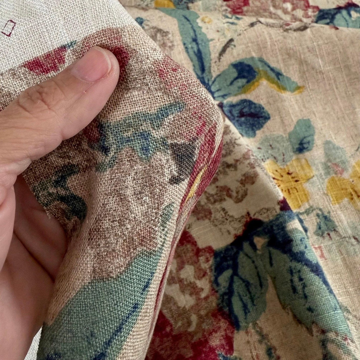 Vintage Inspired Flower linenFabric